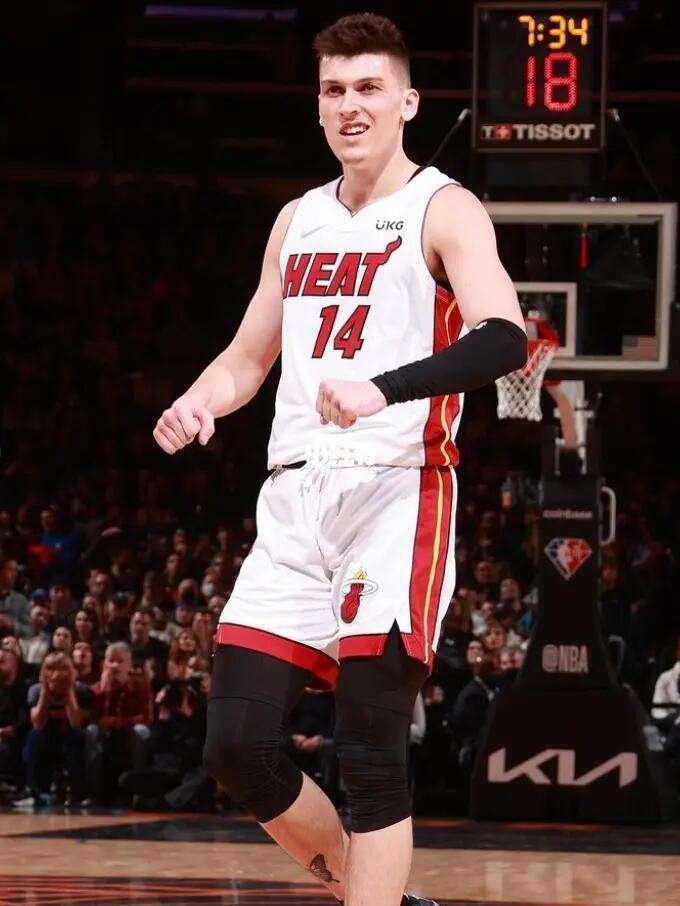 主教练与商 主教练与商