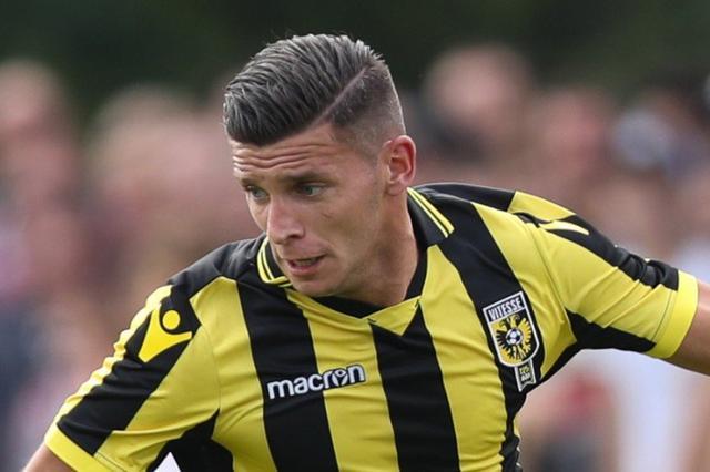 到机场追随 到机场追随